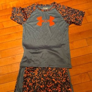 Under Armour Boys Size 7, EUC, smoke &pet free